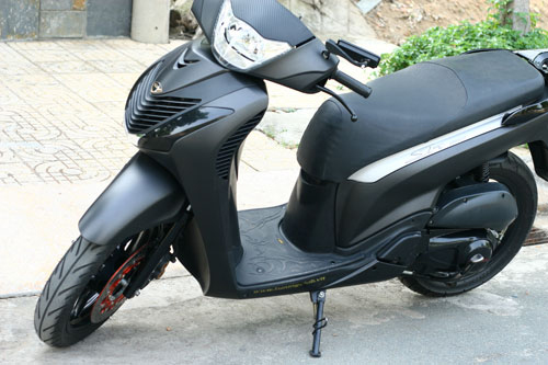 hinh-anh-do-xe-SH-ong-xa-no-nhu-xe-dua hinh-anh-do-xe-SH-ong-xa-no-nhu-xe-dua