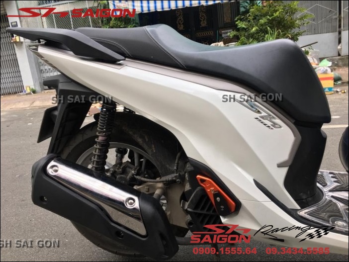 lap-op-po-sh-300i-cho-xe-sh-2016-2017-2018-o-shop-nao-la-chat-luong-dep-va-gia-re59eabef3aa6b6_1508556531-005